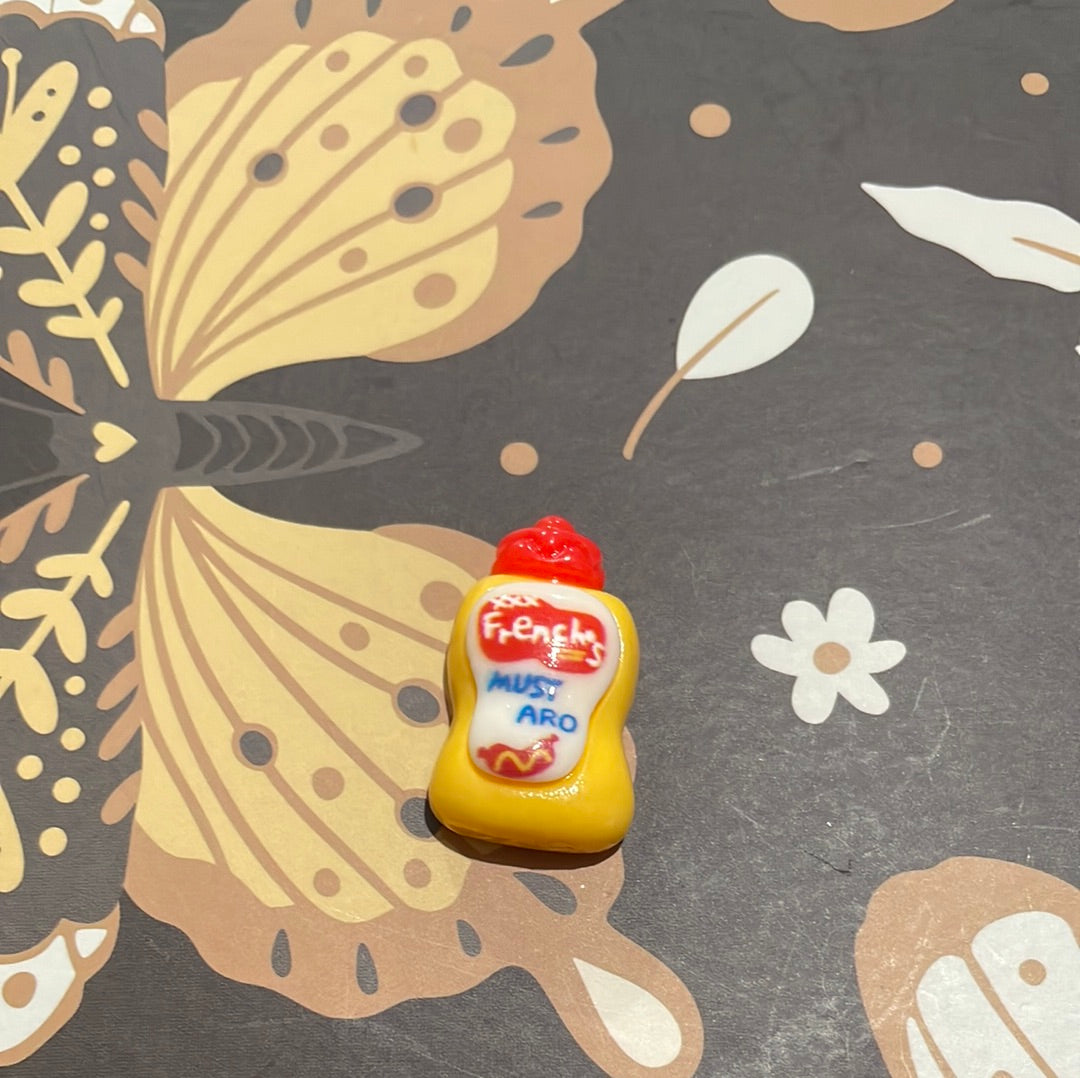 Mustard croc charm